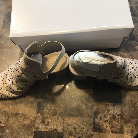 SHERIDAN MIA SOFT Paloma Shirred Leather Shoe